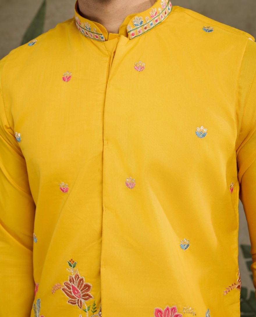 61233-yellow - Designer Yellow Cotton Kurta with Koti Jacket Online